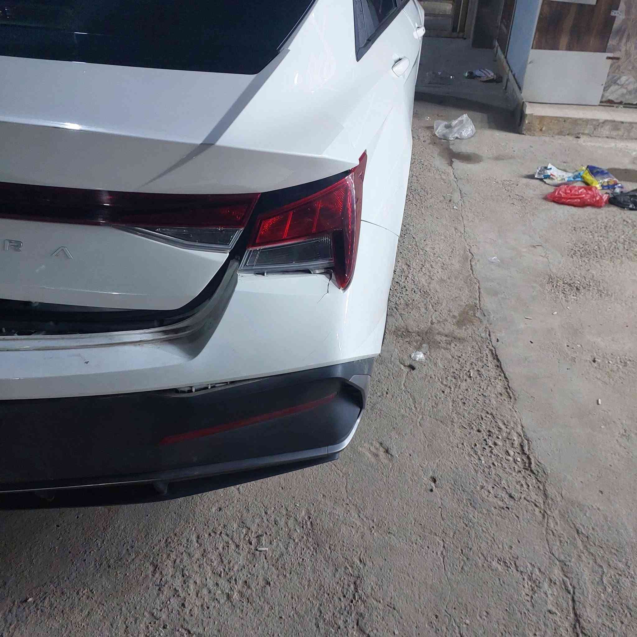 النترا موديل 2024 ابيض 
صدفي  دخول جديد تترقم بغداد حالين فحص مؤقت بدون
ابيع بدون تصليح بدون رقم حادث خلفي بدون تبديل يرجع بس الحوض وتعديل بجاملغ بارد جهة السايق 
*********** متوفر واتساب
