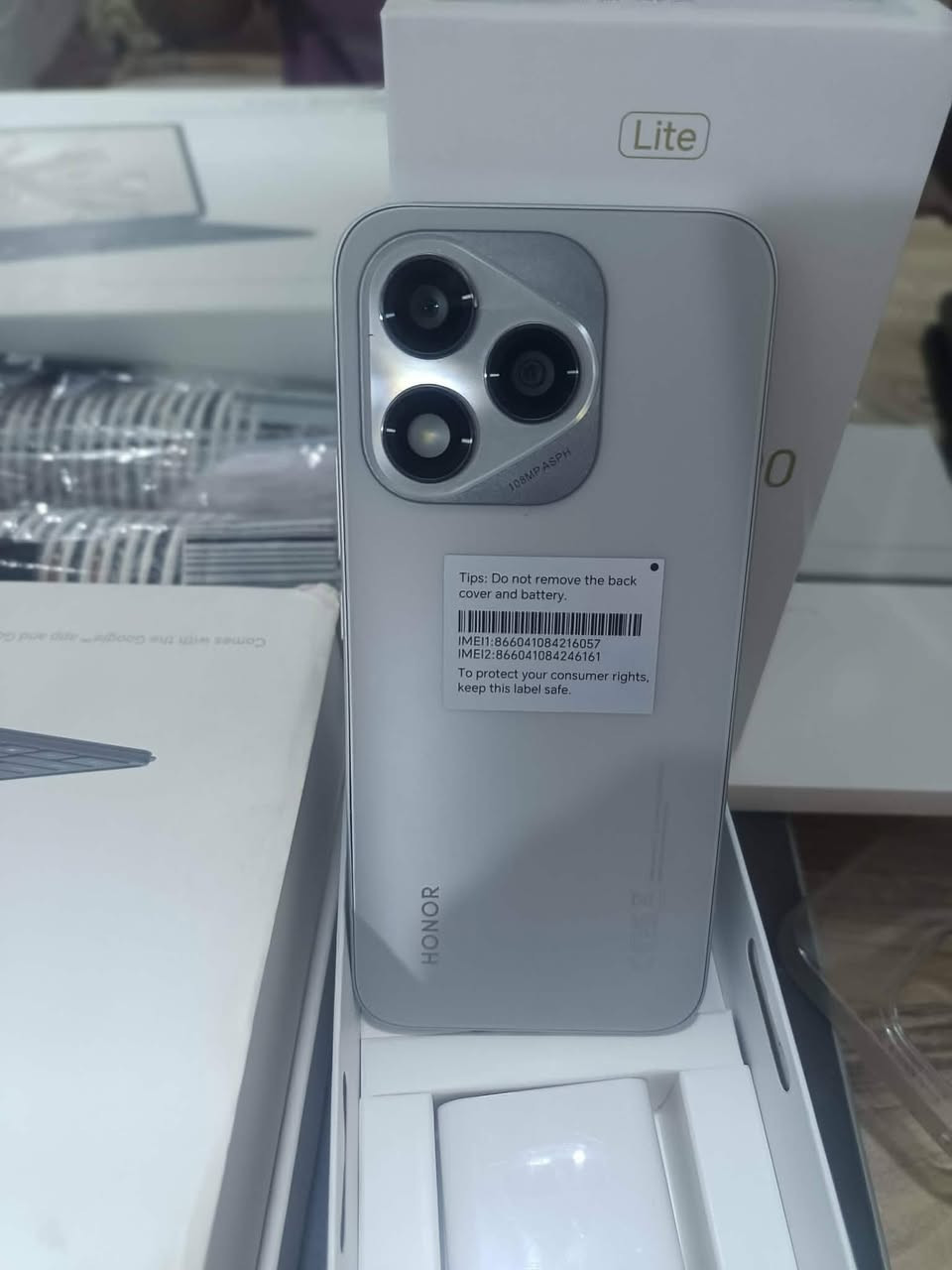 هونر 400، لايت نظيف لدرجه الجديد
ملحقات كاملة 
ذاكره 256

215 الف شامل توصيل 
قفل قفل قفل قفل قفل قفل قفل قفل 

رد خاص فقط.. بيع فقط


**إذا كنت صاحب هذا الإعلان وتريد حذفه لأي سبب، رجاءا أرسل رسالة إلى الدعم الفني**
