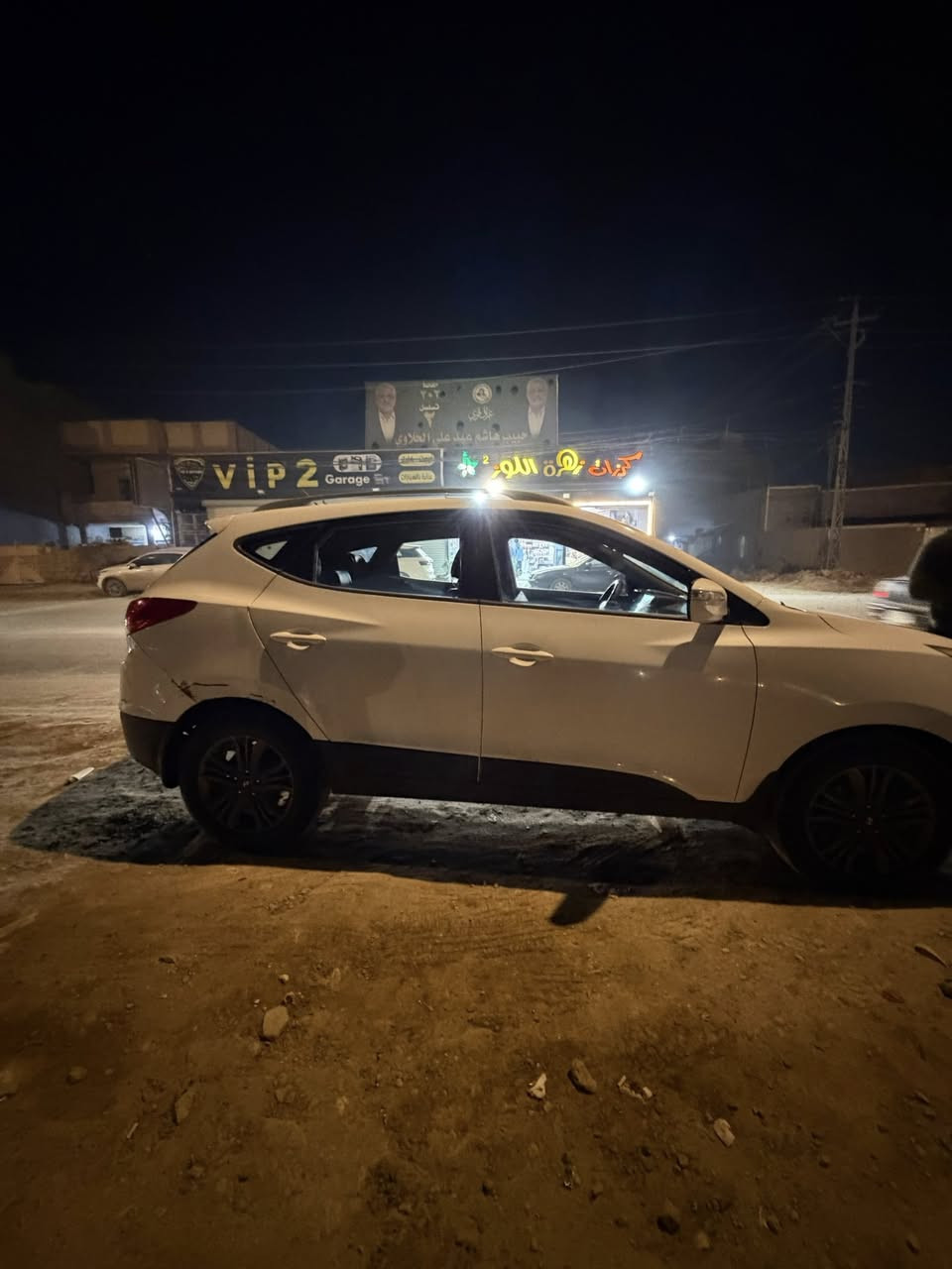 توكسان ٢٠١٥ للبيع ماشيه 159  الف بيه جاملغ خلفي بارد وبعض الطخات كما موضح في الصور السعر 147 وبيه مجال للاستفسار على الرقم  ***********
