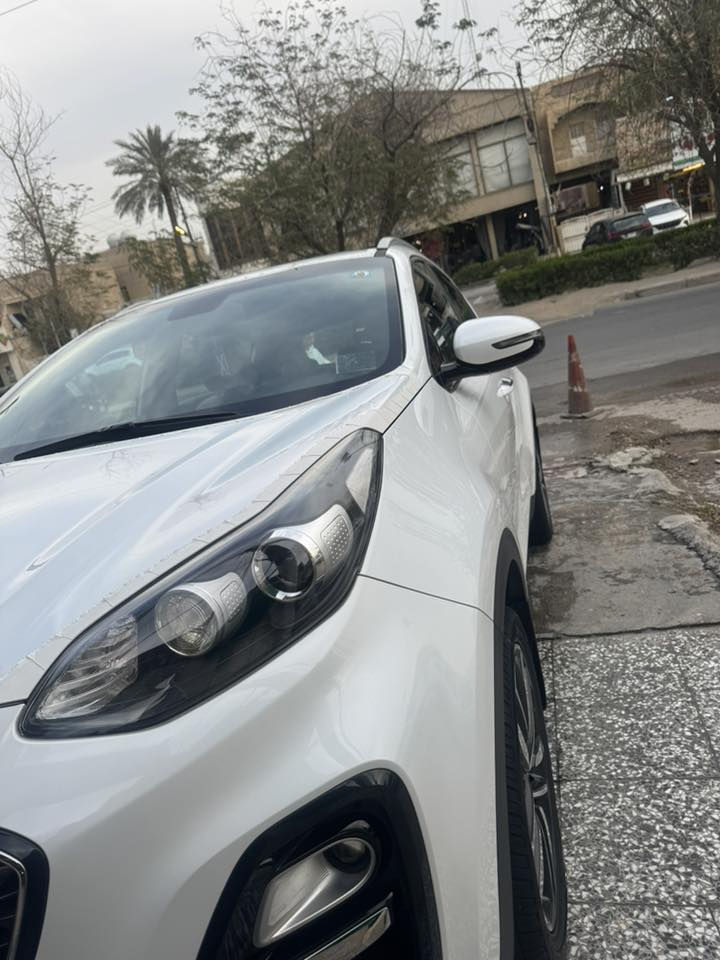 سبورتج موديل 20 وكالة الدولية زيرو ماشية 16 الف بسمي مكفول كفالة عامه من كلشي جديد جدا جدا مواصفات بيسك سويج داخل بيجي كشنات جلد حساسات العنوان بغداد ***********
