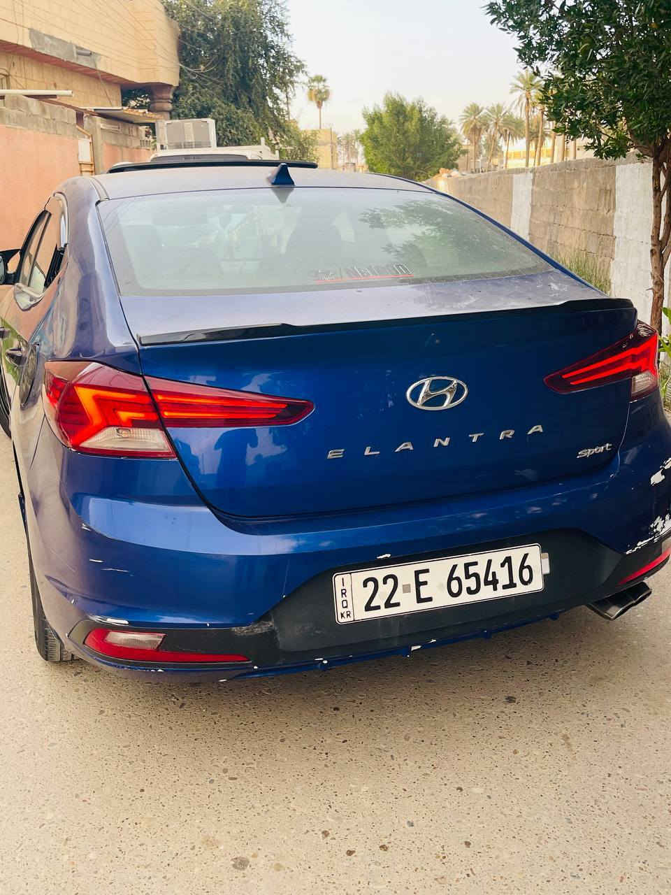 لنترا سبورت 2019 كيررر عادي *********** 
المواصفات 
1 بصمه تشغيل وابواب
2فتحة سلايد
3 كشنات جلد
4كشنات تدفئة 
5 لايت عدسات كهربائي زنون فلاش
6لدات امامي 
7لدات خلفيه
8شاشه كبيره
9رادارات 
10كاميرا امامية وقيادة اليه تتوقف سياره وحدها
11 كاميرا خلفية
13 محرك تيربو 1600 
14 كير سبع نمر مع البك
15 ستيرن حرف دي
