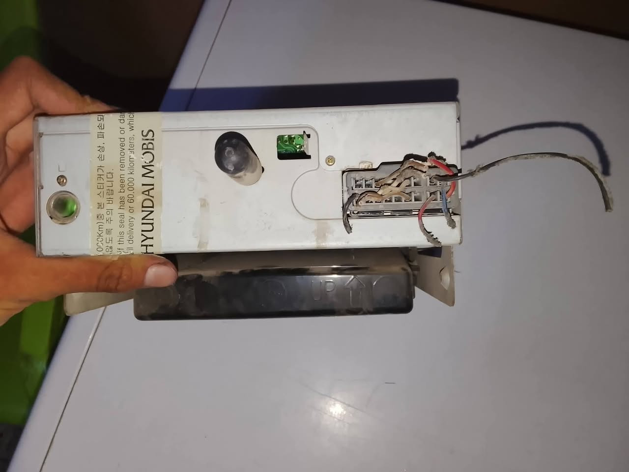 سلام عليكم غراض بنكو ثري للبيع قيم وخذ 
شاشه هيه والكامره شغاله 
سستم حساسات شغاله
مسجل ابو الكاسيت قديم هوه والفيشه شغال 
جامه خلفيه نضيفه 
درج مال محجر واحد 
شوته نضيفه 
ماطور مال ماسحه اصلي شغال 
بنيد 
مكاني بغداد معامل الحسينية 
اي شي تريده راسلني واتساب 
***********
