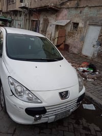 للبيع سياره بيجو فرنسي سياره بلاديه لا ضربه ولا صبغ مكينه كير خير من م...