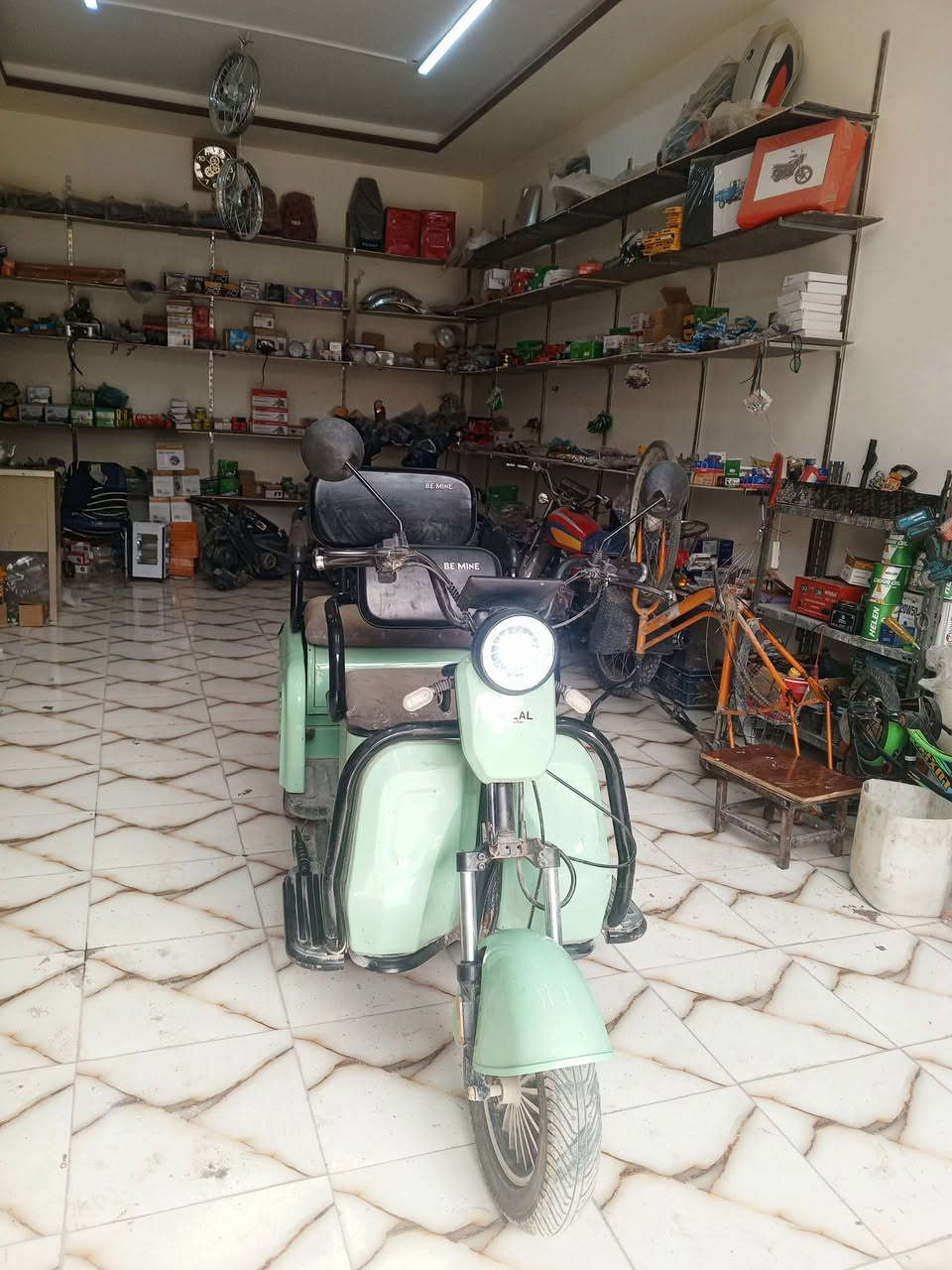 ستوته شحن للبيع
ستوتة شحن موديل 2025 في حالة جيدة تحتوي على 5 بطاريات 38 امبير 72 فولت وتحتوي على3مقاعد 
مريحة يوجد نقد أو اقساط على مصرف الرافدين للموظفين 
معرض الاصدقاء كربلاء حي الحوراء للاستفسار ***********
