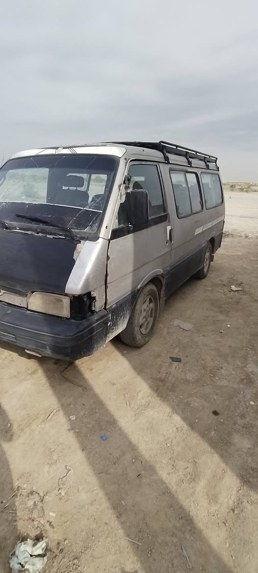 سلام عليكم كيا بسته للبيع مديل 92 رقم بغداد سنويتها لل27 شهر 8 كير ومحرك وبم واكسل جدد تخم تاير جديد باتري جديد السياره جاهزه  خط وبحث حي العامل تفاصيل أكثر اتصل على الرقم *********** مكان كربلاء السعر 25 وبيها مجال
