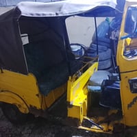 تكتك  مدعومه بكان بغداد زعفرانيه لسعر مليون  وراق ما بيه رقم الهاتف 07...