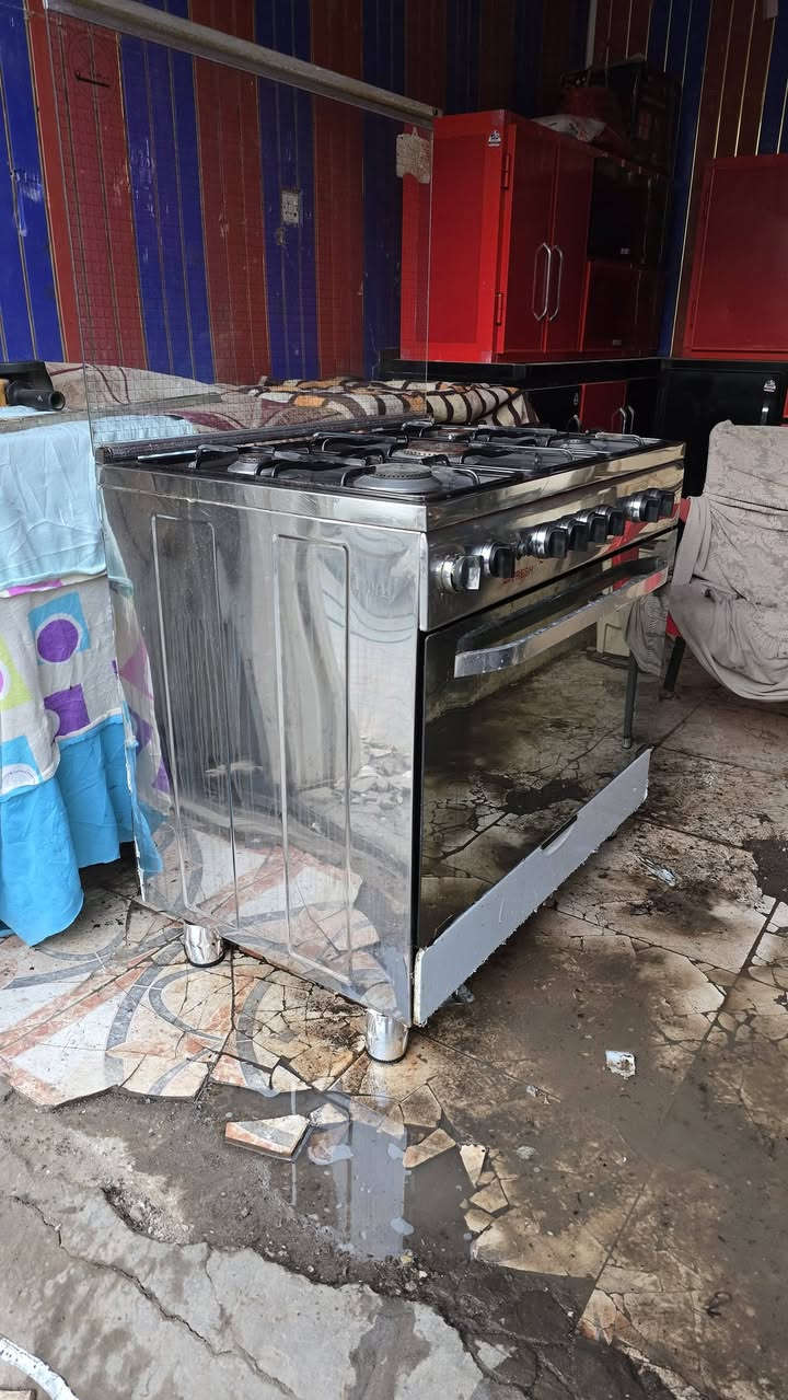 من رخصه الأدمن طباخ فريش مصري اخو الجديد الفرن مامشتغل شرط الفحص سعره ٢٥٠الف الشراي يتصل *********** ***********
