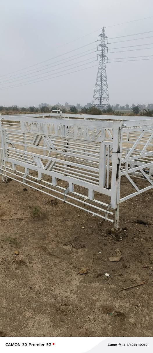 محجر كيا فحل جديد للبيع شدينا شهرين ونزل السعر ((750)) مكان كربلاء طريق النجف/هاتف ***********
