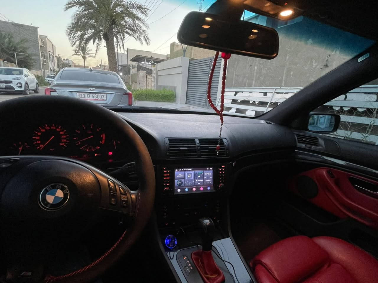 BMW صقر
موديل 2000
حجم 544 اصل 35 
8سلندر
محرك كير حاوية جديد
غرفة السيارة حلووة وجديدة دوشمة لون احمر 
شاشة اصلية عرض خرائط
سيارة وضع البلاد بدون صبغ بس ملاحظات بسيطة بسبب جراد خفيف، بنيد وصندوق 
عليها تظليل 80% رسمي من المرور
صدر امامي فقط يحتاج تبديل
صدر خلفي جديد
تايرات جديد
تبريد ثلج
رقم سليمانية بأسمي 4 أرقام
السيارة موجودة بغداد / حي الجهاد / حي الاطباء
السعر 119$ قفل
***********
