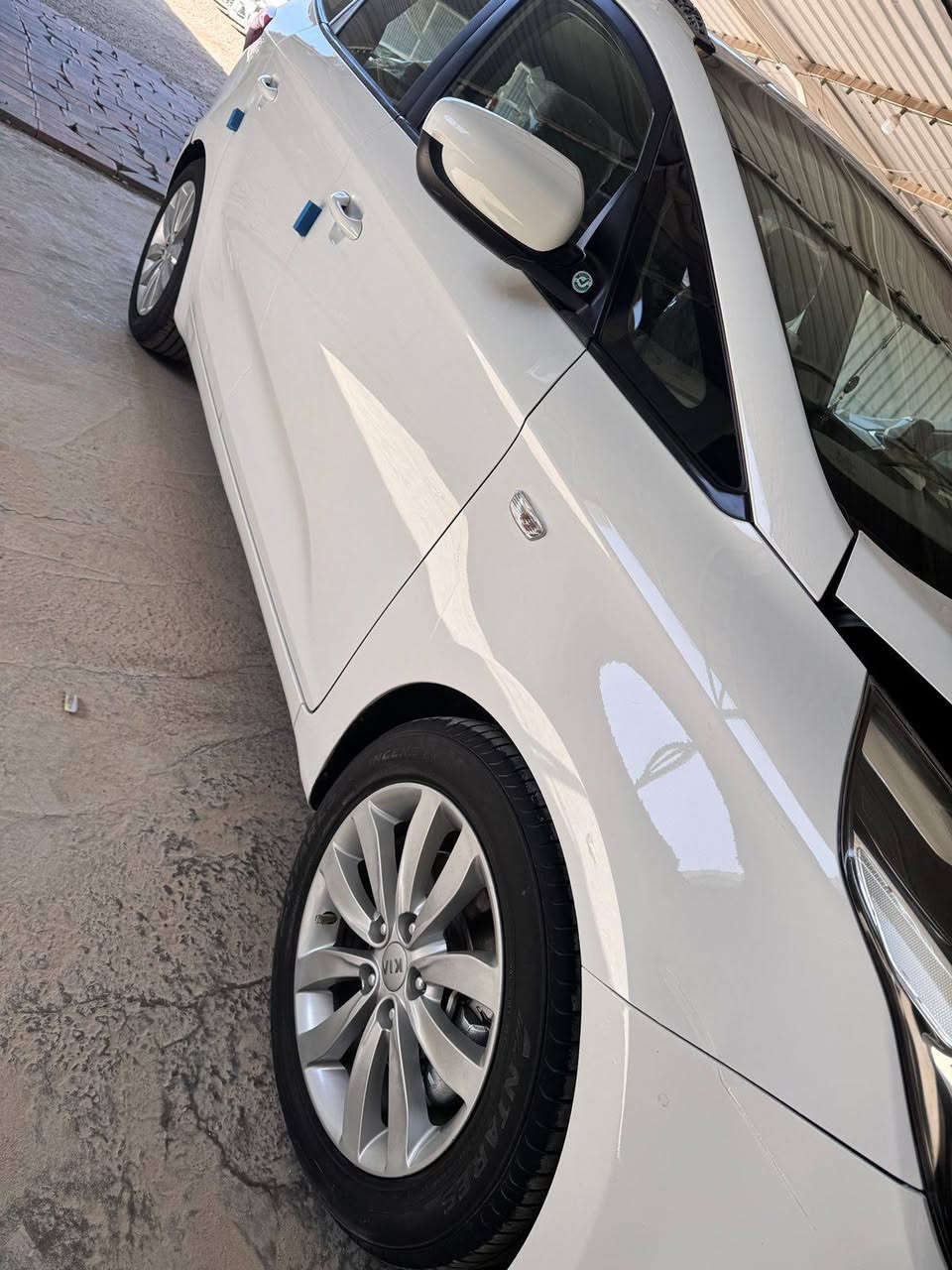 السلام عليكم كيه كارنزه مديل ١٥ رقم انكليزي السعر ١٣٥ وبيه مجال هاذه رقمي للستفسار ***********
