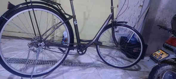 بايسكل للبيع نضافه عامه ياباني 

السعر — 50 وبي مجال 
كربلاء حي الميلاد 
الرقم // ***********
