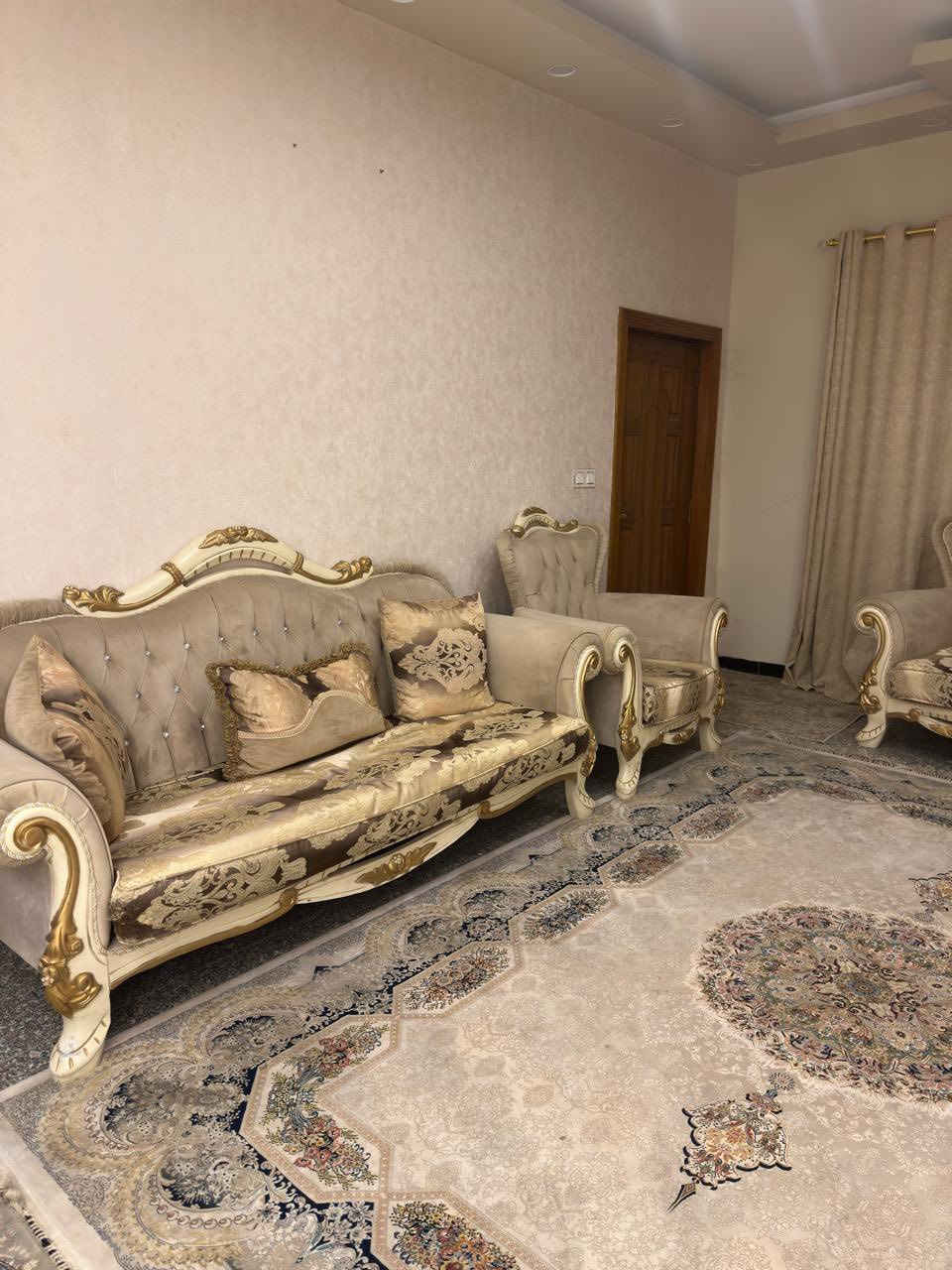 طخم قنفات ملكي نضيف اخ الجديد الاستفسار خاص


**إذا كنت صاحب هذا الإعلان وتريد حذفه لأي سبب، رجاءا أرسل رسالة إلى الدعم الفني**