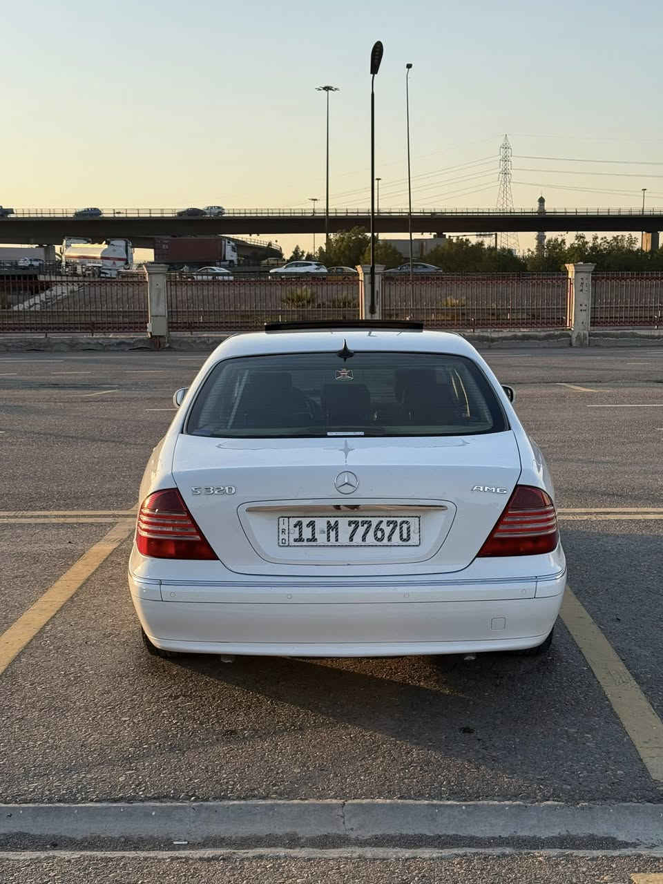 مرسيدس غواصة موديل 2001 
فئه S320 لارج خليجي مواصفات فول ،، سياره بيها مكانات صبغ ابيع عام ( مكفوله من اي ضربه ) ،، نظام چوبلس بلاد ،، السياره عليها ادامه كامله رقم بغداد دولي بأسمي ،، المكان بغداد حي الجامعه ،، السعر 118 ورقه ،، ***********
