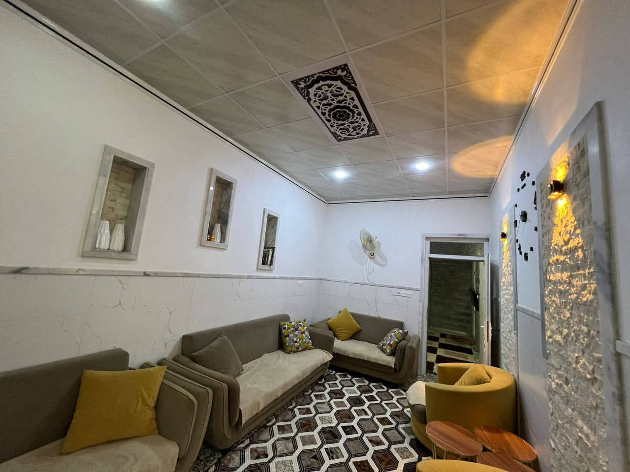 للبيع للبيع 🏠🏠
دار في حي السماح / المساحه / ١٢٠ متر / البيت ركن + اتجاه قبله / خلف بانزخانه المشاعل معه البيت حديقه ٢٠٠ متر حيل مرتبه + مقابيل البيت مساحه حديقه +
 كاشي+
خدمات ماءفول💦+كهرب+تبليط
صنف العقار +كرت بلديه + السعر ٦٥ مليون وبي مجال للأسفسار الأتصال على الأرقام + *********** / *********** / يوجد لدينا عروض في حي السماح الأولى/ والثانيه/ ولأطباء / سكني / زراعي / تجاري /
