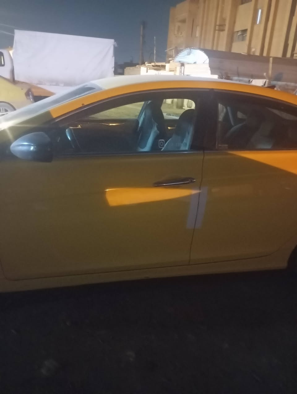 سوناتا للبيع رقم بابل موديل 13.  حادثه بل جاملغ الخلفي بسمي رقم الهاتف ***********. السعر 90 وبيه مجال
