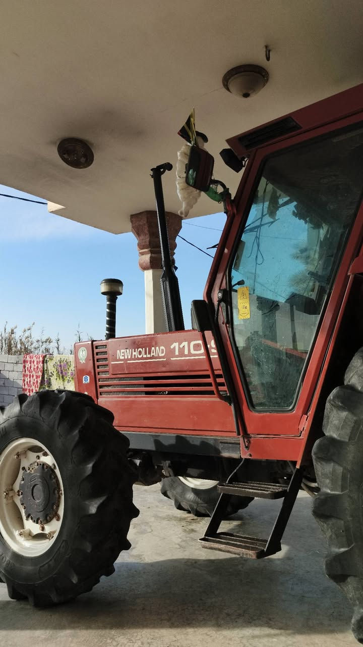 السلام عليكم فيات نيوهولند للبيع حجم 110رقم قادسيه سنويه مجدده 2029مكفوله كفاله عامه للستفسار ‏‪***********‬‏
