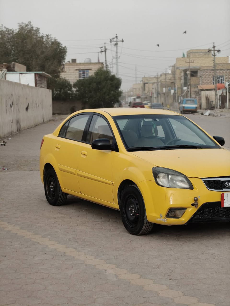 كيه ريو مديل 12خليجي 
محرك 1600كفاله كير ومحرك 
سنويه 26شهر 3 رقم مثنى
ضربتها جاملغ خلفي وبيها بل جاملغ الامامي خفيفه كلش 
مامبدل بيها شي سيارة حلوة ونضيفه 
سيارة مطلوبه هيئه وغرامه فقط بس تاخذ مصفر ربع مايضل عليها السعر 77  واصله 73ومابعت شاهد الله 
تجي وتشوف بعينك وتقتنع لا تكلي شبيها مابيها كتلك بل بيها مكان سيارة ناصريه مركز 
رقم الهاتف ***********
