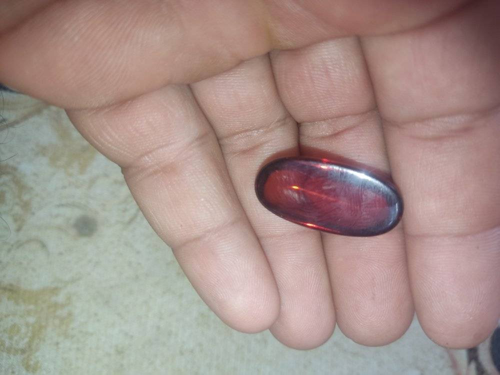 ياقوت فريقي ملاكط للبيع شرط اصلي طبيعي رباني سعر القطعه 40 مع التوصيل ***********
