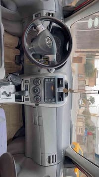 كورلا موديل 2013 بدون حادث بدون ضربة بيها فقط بارد بالجامرغ الخلفي محر...