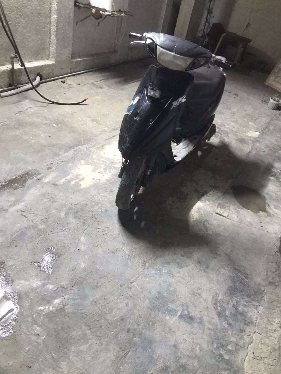 للبيع عصفورية عوزهة ترتيب جوزة وباتري واساير باتري ضعيف  مكانهة البياع حي لعامل شغالة هندر واحد باتري تغبان يشتغل سلف السعر ب١٧٥مجال حك الجية 
***********
