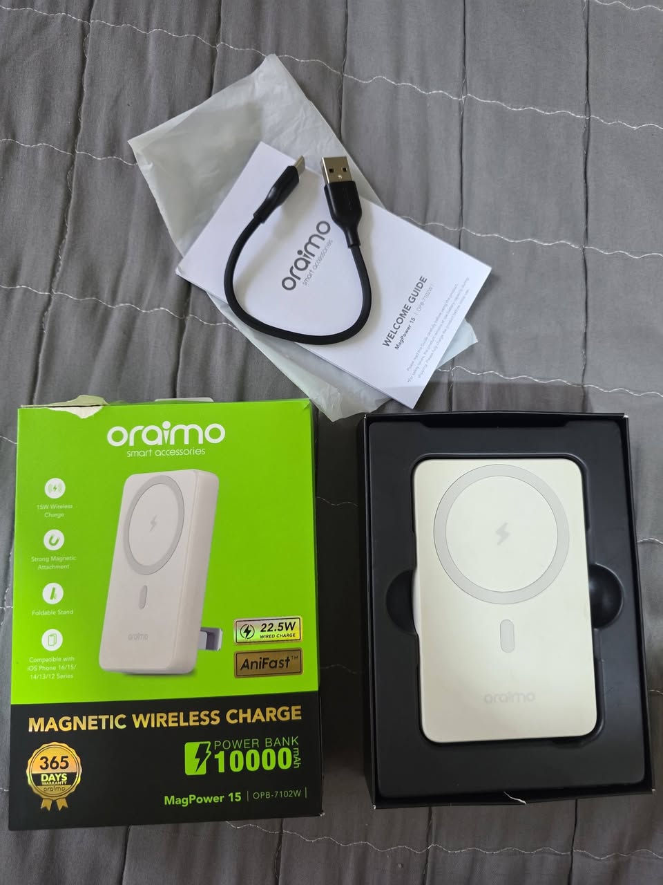 للبيع باور بانك لاسلكي (مغناطيسي) وسلكي من شركة Oraimo
​الموديل : Oraimo MagPower 15(الأصلي)
​السعة: 10,000 مللي أمبير
​الشحن: يدعم شحن لاسلكي مغناطيسي (MagSafe) بقوة 15Wوشحن سريع جداً بالكيبل بقوة 22.5W
​الميزة: يحتوي على ستاند مدمج من الخلف لتثبيت الموبايل أثناء الشحن.
​التوافق: يركب على الآيفون من سلسلة 12 وتصاعداً (لحد آيفون 16)، ويركب على الأندرويد كما موضح بجهاز S25 الترا
​الحالة: [جديد بالكرتون / مستعمل نظيف]
السعر : 35 الف 
العنوان : البصره/الحيانيه/قرب سوق القسم 
رقم الهاتف :***********
