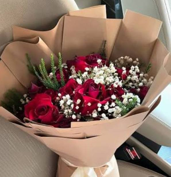 ورد طبيعي لمناسبات الأعراس والحفلات وتخرج حسب الطلب 
اطلب ولا تحتار....

العنوان/ مكتبة الرصافي خانقين - شارع المزرعة 
كراج جامع ابي حفصة 
موبايل/ واتساب/ *********** 
خدمة توصيل مجانية....
