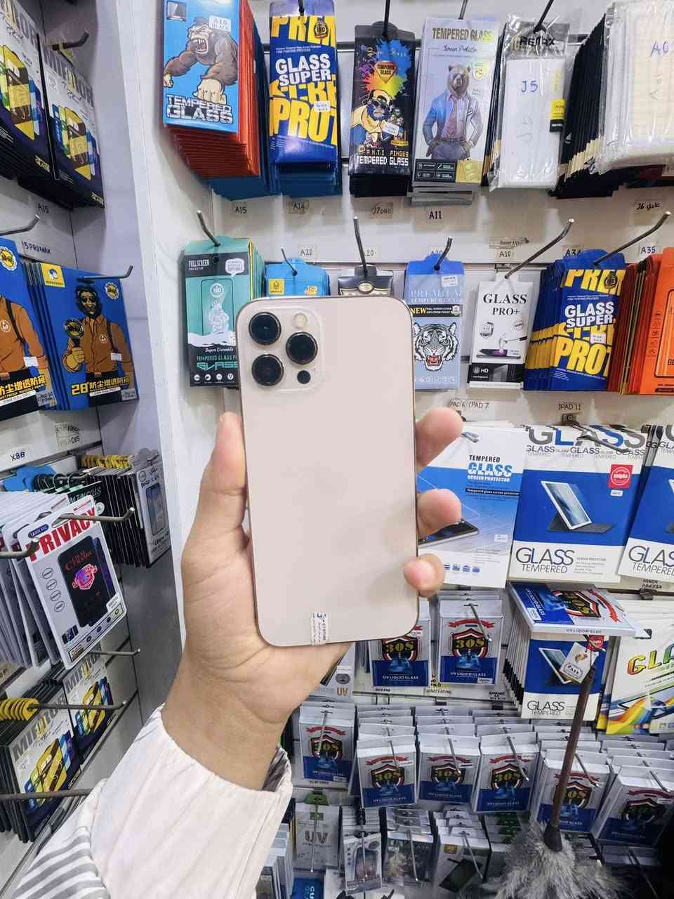 iPhone 12 pro max

مستبدل شاشة اصلي✅

بطارية اصلي✅

الذاكرة 256

نموذج M نسخة اليابان ( شرق الاوسط)
________________________
السعر 375 الف 🔥🔥
بسعرر اخووو بلاششش🔥🔥

-الضمان لدى مركزنا 5 ايام من تاريخ الشراء✅

-مركز الموسوي— قرب كراج طوابق —سوك هرج—مقابيل شارع بالات

للحجز 

***********
