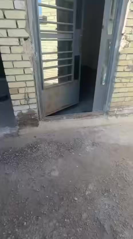 بسعر مناسب جداً بيت للإيجار 
✅ ١٠٠ متر 
✅بناء طابق الأرضي فقط والسقف سندويج 
✅استقبال + صالة + غرفة نوم + مطبخ + حمام 
✅للاستفسار اكثر :-
واتساب:- ***********
✅او اتصال ☎️ :- ***********
✅الموقع :- المعالف(الالف المفروز)
