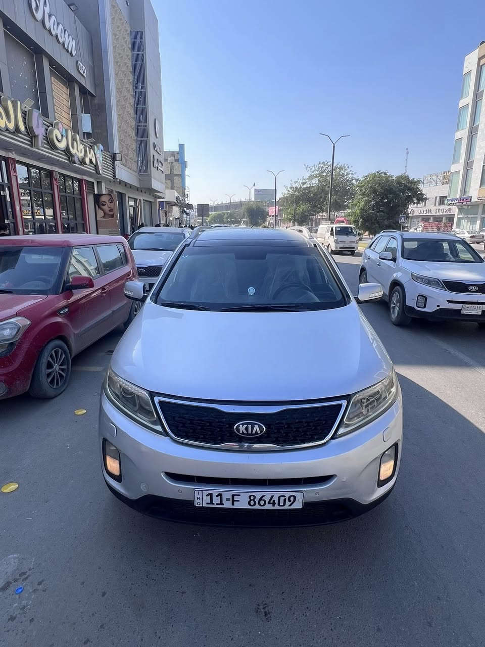 سورنتو ٢٠١٤خليجي فول موصفات
6سلندر 
٧راكب 
كلشي شغال 
تدفئه تبريد 
حداديه جديده 
بيه صبغ قطعتين بدون دواخل 
مكفوله من الفتح او تبديل 
رقم بغداد الجديد هزه جديده
مكاني بابل 
السعر165 وبي مجال 
***********
