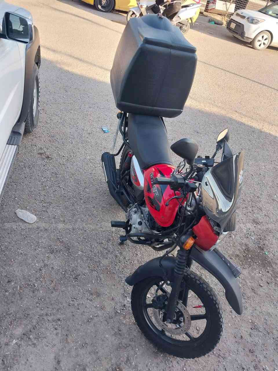 السلام عليكم موديل 22 نازلة بال 23 شهر 10 دراجة جديدة كلش مبدل بس زنجيل وجاكوج فقط الدراجة بسمي رقم بغداد استخدام شخصي مو دلفري مابية برغي نقص سعر 2600 مليونين وستمية  بغداد الشعب ***********
