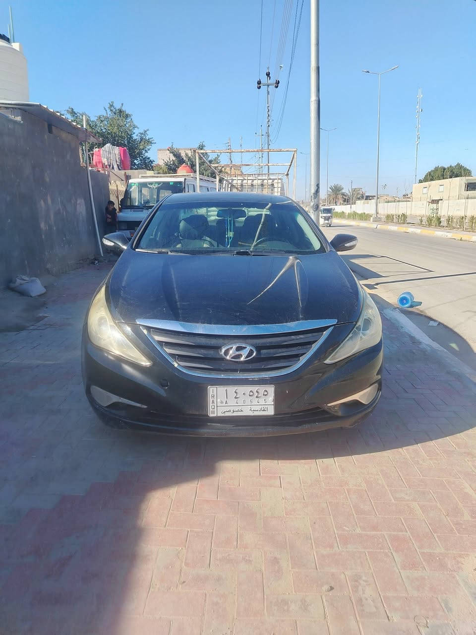 السلام عليكم سيارة سوناتا موديل 2014 للتفاصيل موجودات داخل الصور العنوان كربلاء حي العامل رقم السيارة قادسية للاتصال والاستفسار *********** السعر 90 ورقة وبيهه مجال للشراي تحويل ثاني يوم
