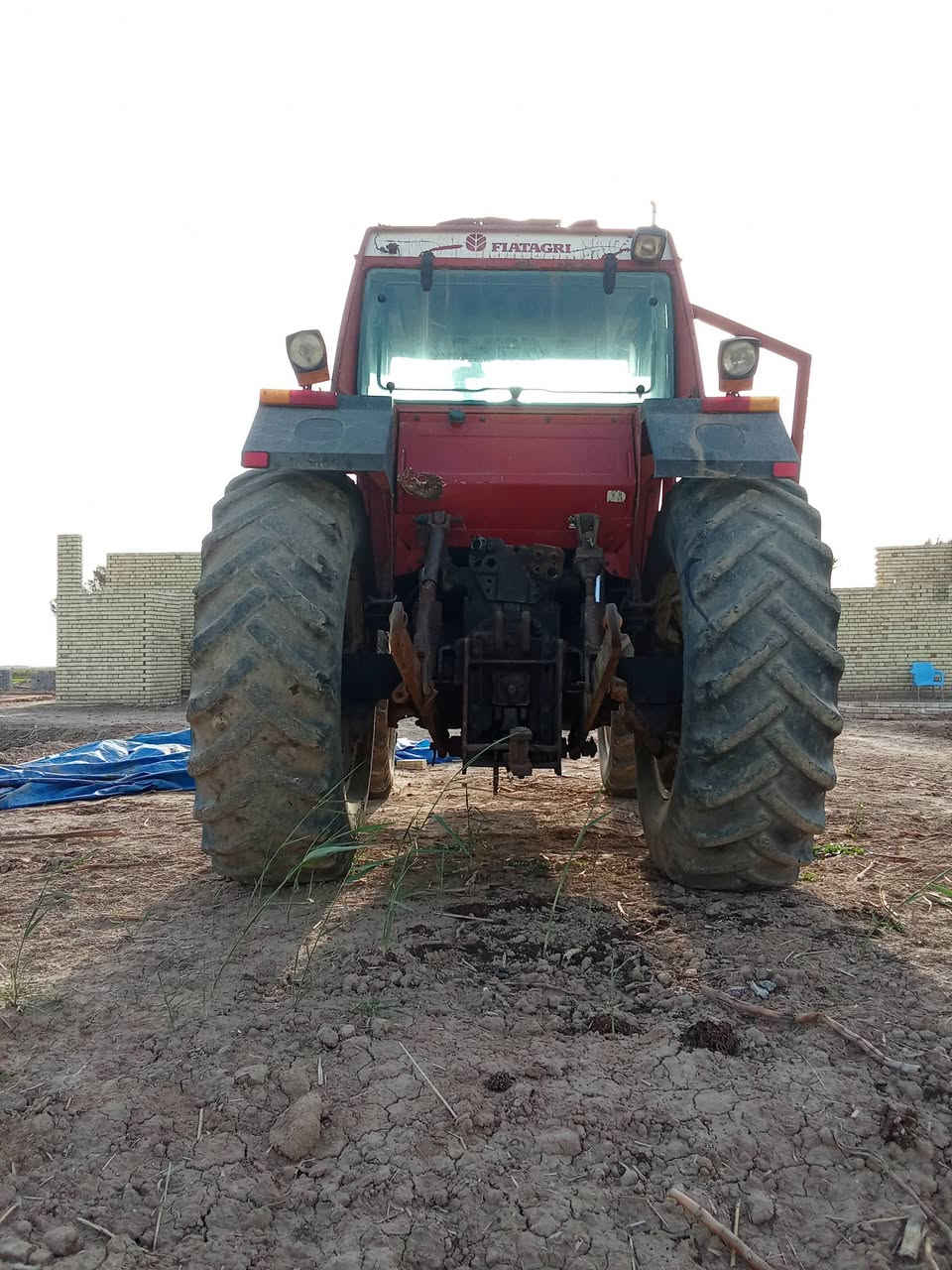 فئات 140 للبيع كامل المواصفات
گير عادي  رقم وسنوية واسط تحويل مباشر 
للاتصال ***********
