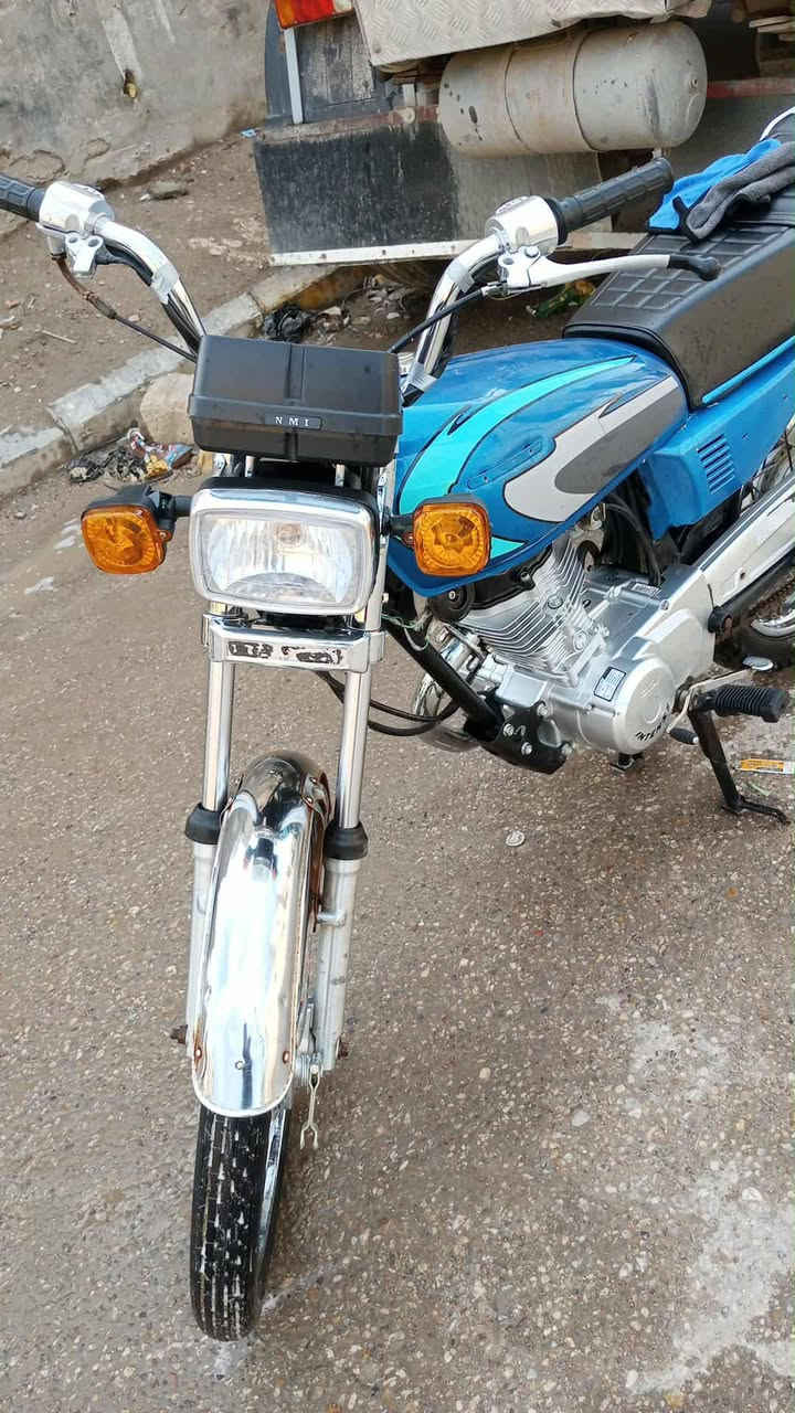 للبيع دراجه ادوات قرار كامله ما ناقصها شيء 
600 وبيها مجال شراي يجي خاص


**إذا كنت صاحب هذا الإعلان وتريد حذفه لأي سبب، رجاءا أرسل رسالة إلى الدعم الفني**