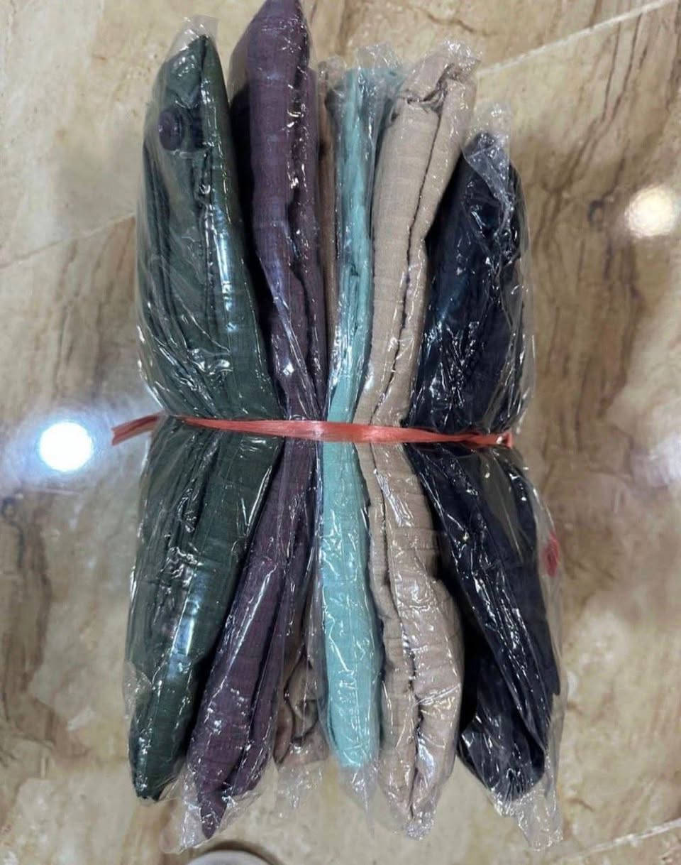 آخر درزن ‼️
سوت خامه كريشه درجه أولى 
بالدرزن 6 ألوان 
يلبس اوزان 60_80 

آخر درزن 
الدرزن 90 ألف 
Ma7d


**إذا كنت صاحب هذا الإعلان وتريد حذفه لأي سبب، رجاءا أرسل رسالة إلى الدعم الفني**