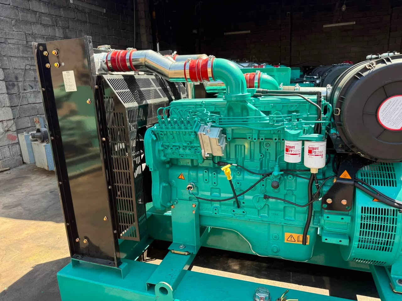 السلام عليكم
كمنز 250kva 
ساعات العمل. زيروو 
نظام اوتو حمايه فول اوتماتيك
وضع بلاد شركة  
أربيل صناعه جنوبيه 
نظام اوتو حمايه فول اوتماتيك
وضع بلاد شركة  
🚚يوجد توصيل الى جميع المحافظات وبضمان🚚
🚚كياندن هةية بو هةموو شاركان بةكرينتى🚚
 للاستفسار:
 ابو علي 
***********
***********
***********
