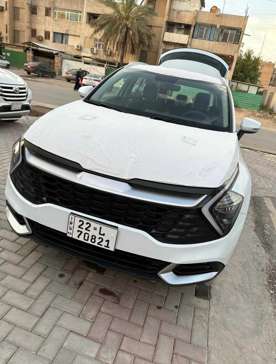 السلام عليكم كيا سبورتج موديل 2023
وكالة نم رقم شمالي 
اتريد وكاله اتريد تحويل 
ماشيه 44الف 
بصمه تشغيل عن بعد 
حساس خلفي 
كامره
شاشه كبيره 
لفكيشن 
قطعتين تبريد 
رادارات جوانب 
شفتات ستيرن 
تحكمات ستيرن 
السياره مكفوله كفاله عامه من الصبغ والبارد والتبديل 
مكان السياره بغداد حي الجهاد قرب مطار بغداد 
السعر 215 الف دولار ونص وبيه مجال بسيط حك الجيه  
***********
