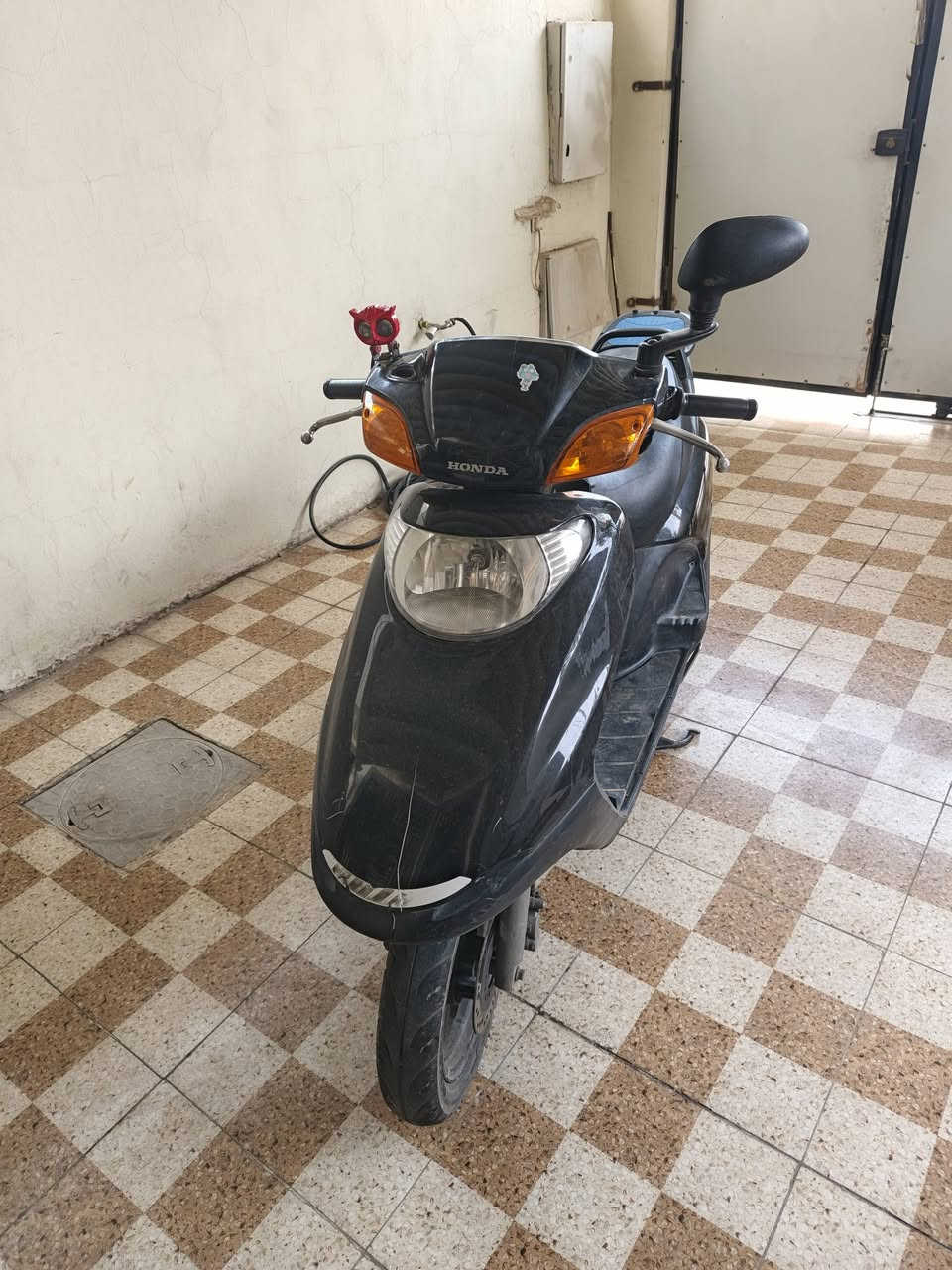 دراجة سبيسي نضيفة ما مفتوحة ابد بيها بس فطر بالكفر الامامي السعر 700
***********
