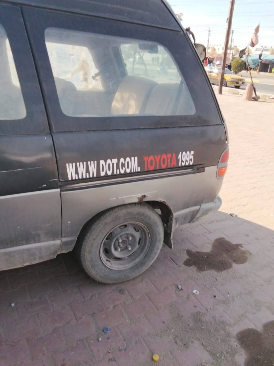 سيارة فارة للبيع محرك ومكينه ففتي مكففوله موديل ٩٢ سنويه نافذه لغايه ٢٨ مكفوله من كلشي السعر ٢٣ 
تفاصيل اكثر متواجد ع واتساب وهذا رقمي بي واتساب ***********
