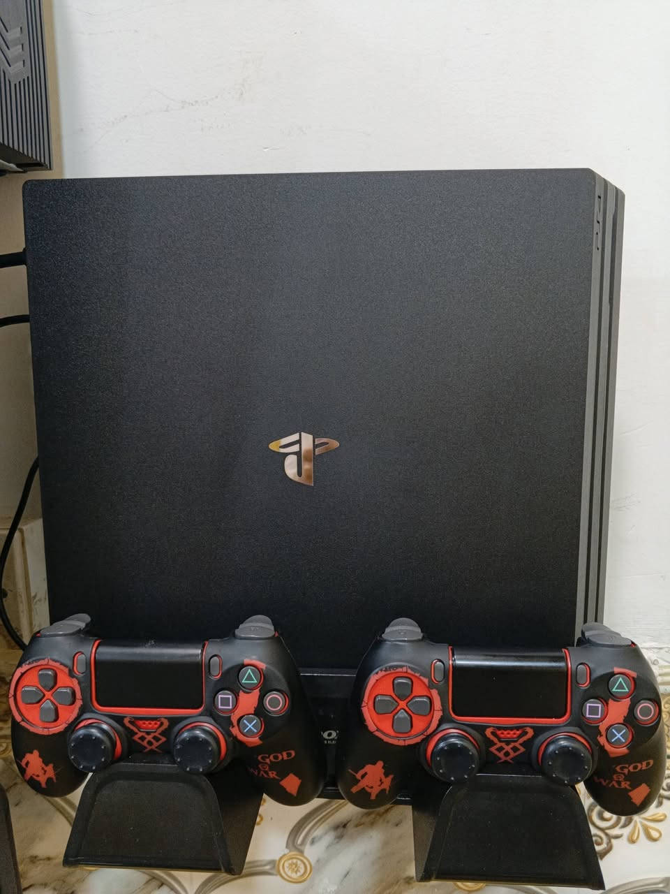 للبيع PS4 Pro مهكر (نظام 9.00) – نظافة 100% ✨
جهاز بلي 4 برو، قمة بالنظافة وما مشتغل هواي.
مهكر كامل وجاهز.
وياه الكارتون، يده الاصليه عدد2، وقاعدة مبردة.
الفحص والتشغيل مباشر قبل الشراء.
السعر: [450.000] وقابل للتفاوض البسيط للصامل.
.      .     .     .     .     .     .    .    .    .    . 
شرط الفحص والتشغيل عندي بالبيت، إذا ما عجبك كولشي ما خسران. الجهاز لوز ومضمون.
للتواصل: [***********]
