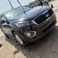 سورنتو ادوات مكصوصه بانزين 4 سلندر موديل 2016 سياره جديده بمعنه الكلمه...