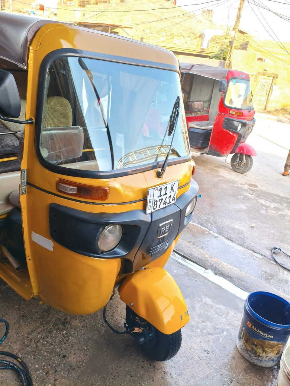 سلام عليكم تكتك مديل 19 وحلوه وجهزه من كلشي محرك جديد وبيه مكانات صبغ السعر 5200مليون رقم وسنويه إنكليزي رقم الهاتف***********
