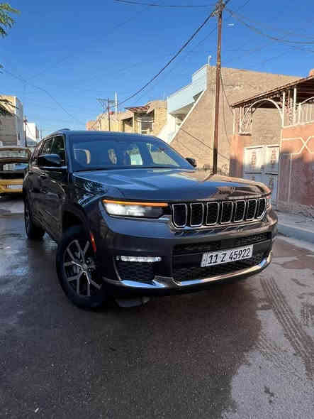 السلام عليكم بيع او مراوس حسب القناعه
جيب كراند شيروكي 2023 
فئة ( L ) اعلى فئه بالسبعه راكب
عدد المقاعد  : 7 راكب VIP 
* الرقم  بغداد باسمي هزه جديده 
*اللون    : رصاصي غامق 
* المحرك   :  3600  6V
عداد السيارة :   37000 ميل
* داخل :  جلد اسود
* خمس كامرات 
* قيادة ذاتية عند المنعطفات
* رادار امامي مانع تصادم 
* رادار خلفي
* رادار جانبي
* تحذير الخروج عن المسار
* نظام التوقف الآلي
* تحذير النقاط العمياء
* نظام تحذير عند المنعطفات
* نظام تقليل الضجيج داخل المقصورة
* شاحن موبايل واير ليس
* مرايا تعتيم ذاتي
* نظام الصوت من البينا 11 سماعة
* شاشة كبيرة 10.1 انج
* نظام الخرائط   GPS
* لوحة القيادة دجتال  بقياس 12 انج
* المصابيح الأمامية LED 
* كشافات ضباب
* دخول ذكي
* تشغيل عن بعد
* انارة محيطية
* الصندوق الخلفي كهرباء
* فرش المقصورة الداخلية من الجلد الفاخر
* اضافات من الخشب الطبيعي في المقصورة الداخلية
* ذاكرة لحفظ وضعيات جلوس السائق
* المقاعد الأمامية كهرباء
* المقاعد الأمامية تدفئة 
* المقاعد الأمامية تبريد 
* المقاعد الخلفية تدفئة
* ستائر للابواب الخلفية
* حساسات خلفية
* مكيف خلفي مع وحدة تحكم منفصلة
* تدفئة بالستيرن
* مانع تصادم خلفي
* بلوتوث
* محدد السرعة التفاعلي
* واير ليس اندرويد اوتو وابل كار بلي
* نظام التشغيل والاطفاء الذاتي
* نظام البريك الذاتي
* نضام سبورت 
حادث السيارة  كما موضح بالصور تبديل بابين السائق وخلف السائق  والبنيد اصلية نفس اللون والموديل والفئة ورقم الشاصي موجود بالصور تكدر تطلع صور امريكا
* السعر 275 وبيها مجال
رقم الهاتف  : ***********
مكان السيارة بغداد الشعب الثعالبه
