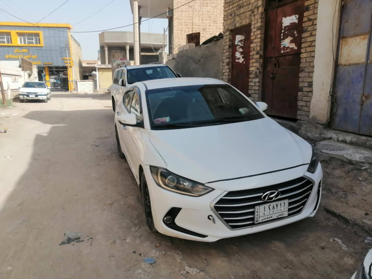 سلام عليكم عندي الانتره خليجي مكانه ديوانيه رقمه مثنئ مراوس ب الانتره صفره شكل لقديم او بيع 100سياره اويل كايمه رقم ***********
