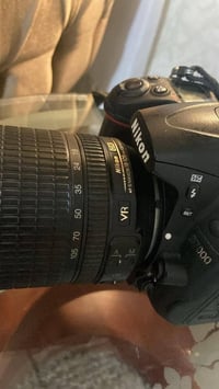 نيكون D7000 • عدسة بلادية • عطل بالعدسة