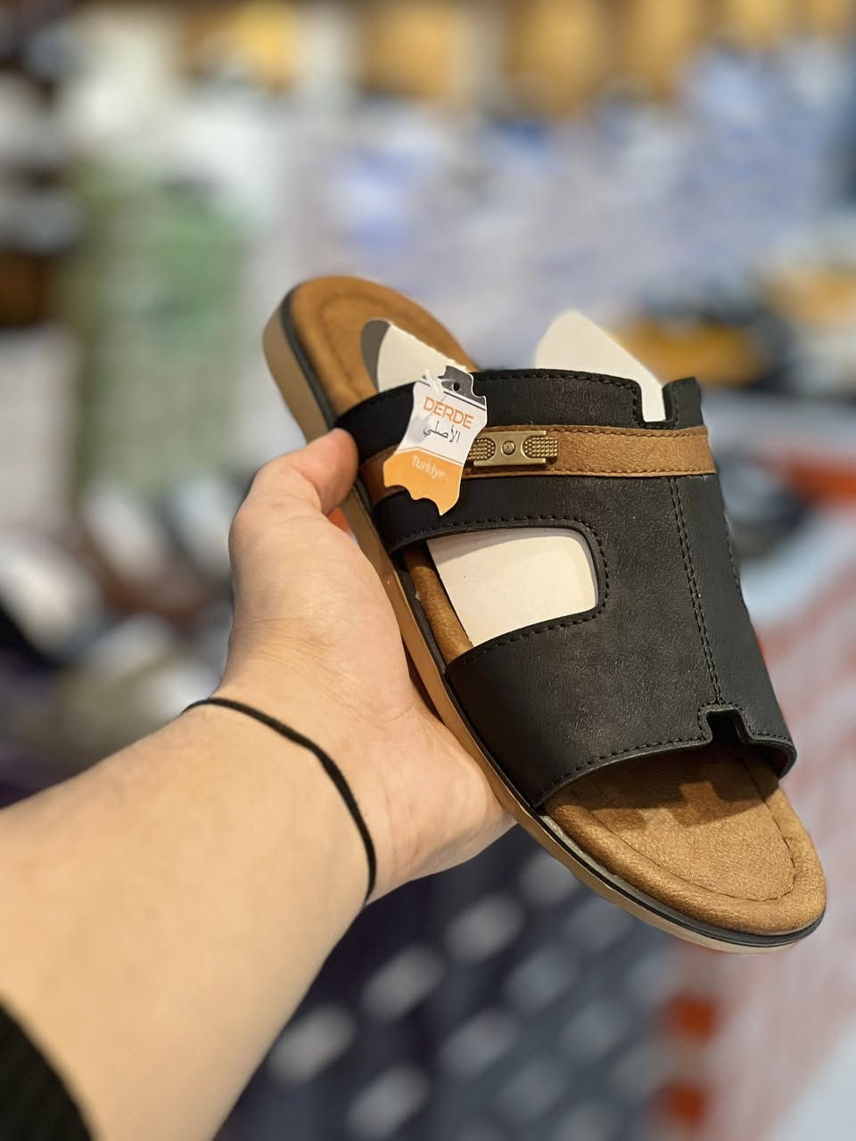 بمناسبة قدوم شهر رمضان 🌙
يوفر لكم الإمارة للزي العربي 
مجموعة من الشحاطة 
من شركة DERDE

القياسات المتوفرة 
٤٠ الى ٤٥ 

السعر ١٥ الف 

العنوان صلاح الدين قضاء الدجيل 
مجاور مندي حضرموت 
مقابل المدرسة الإبراهيمية


**إذا كنت صاحب هذا الإعلان وتريد حذفه لأي سبب، رجاءا أرسل رسالة إلى الدعم الفني**