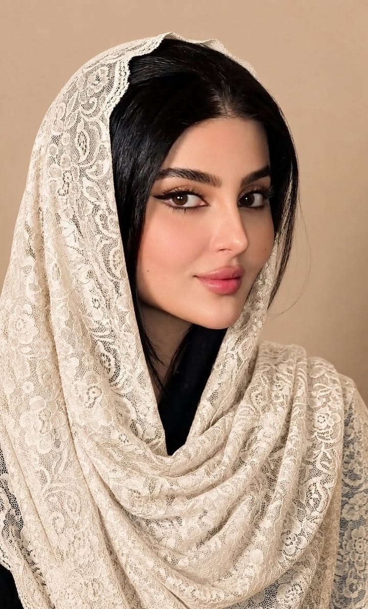 ✨ شال الذكاء الاصطناعي الترند ✨
🧵 خيط بريسم وقماش تول فاخر
💎 نعومة ولمعة راقية جدآ 
🎀 تصميم أنيق وموديل عصري
🌈 ألوان مميزة تتناسب مع كل الإطلالات😍
قياس الشال / الطول مترين والعرض 70 سم ✔️
#الاصلي الكويتي البريسم 💯 
ا

 يوجد خدمة توصيل لجميع محافظات العراق
 
 مو مجرد شال… قطعة أناقة تكمل جمال إطلالتچ 💎
خامة فخمة، ألوان ترند، ولمسة راقية تخليج مميزة بكل مكان ❤️ 

#هاشتاك #ملابس_نسائي #موضه 
#محجبات


**إذا كنت صاحب هذا الإعلان وتريد حذفه لأي سبب، رجاءا أرسل رسالة إلى الدعم الفني**
