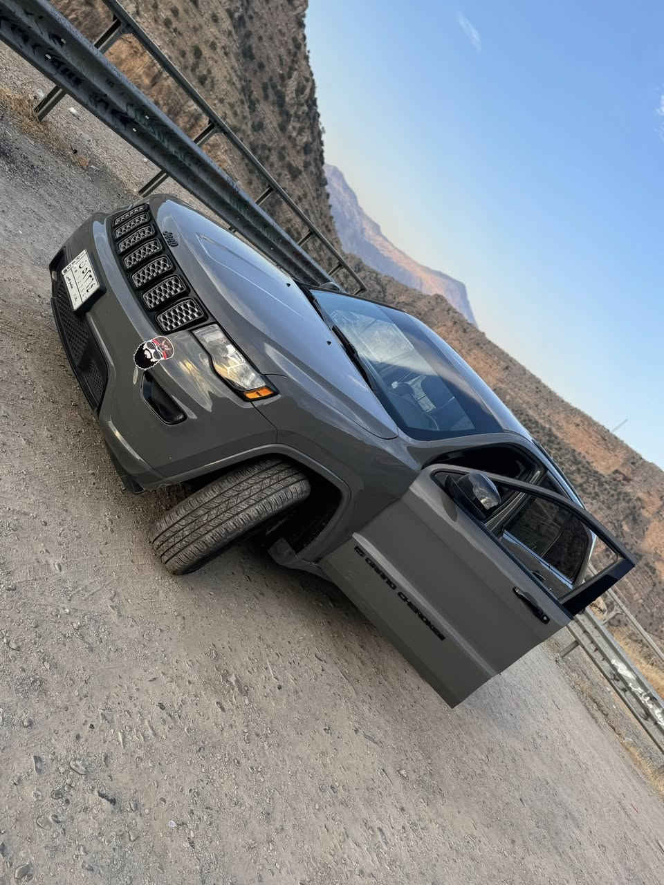 السلام عليكم
جيب موديل 22 فئة لاريدوx ماشيه 100الف كيلو مواصفات معروفه مناقصهه شي حادث خفيف بدون دواخل سونار كدامك 
وبيها كلير من امريكا بابين سعر 270 بيها مجال مكاني الكاظمية
***********
