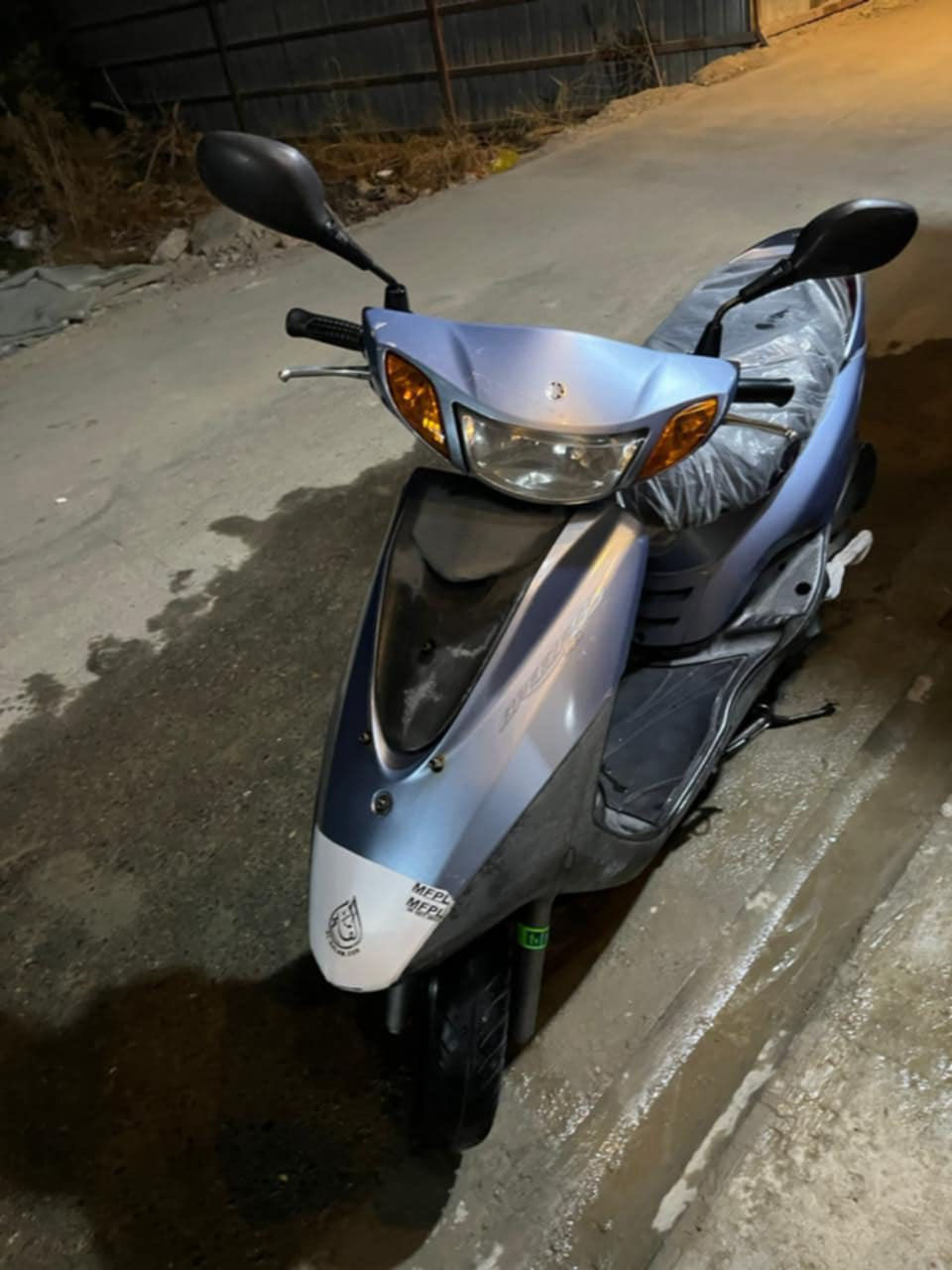 السلام بريز لايت عالي كابريتر للبيع دراجه بحاله الوكالة تتعب من تكول عليهة نضيفه  صارلي شهرين من منزلهة من المبه كلهة ختم واحد من الطول للطول مكفوله كفاله عامه كفر ومكينه برغي واحد ممفتوح بيهة شغاله بأي وقت سلف وهندر شرط نص نكره مكاني بغداد الكريعات للاتصال على هذا الرقم ممتواجد خاص ***********
