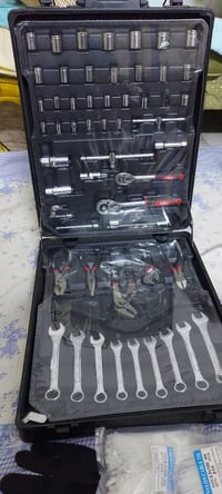 عدة ٦١٠ قطعة • ماركة MSA • مشتل المعلمين