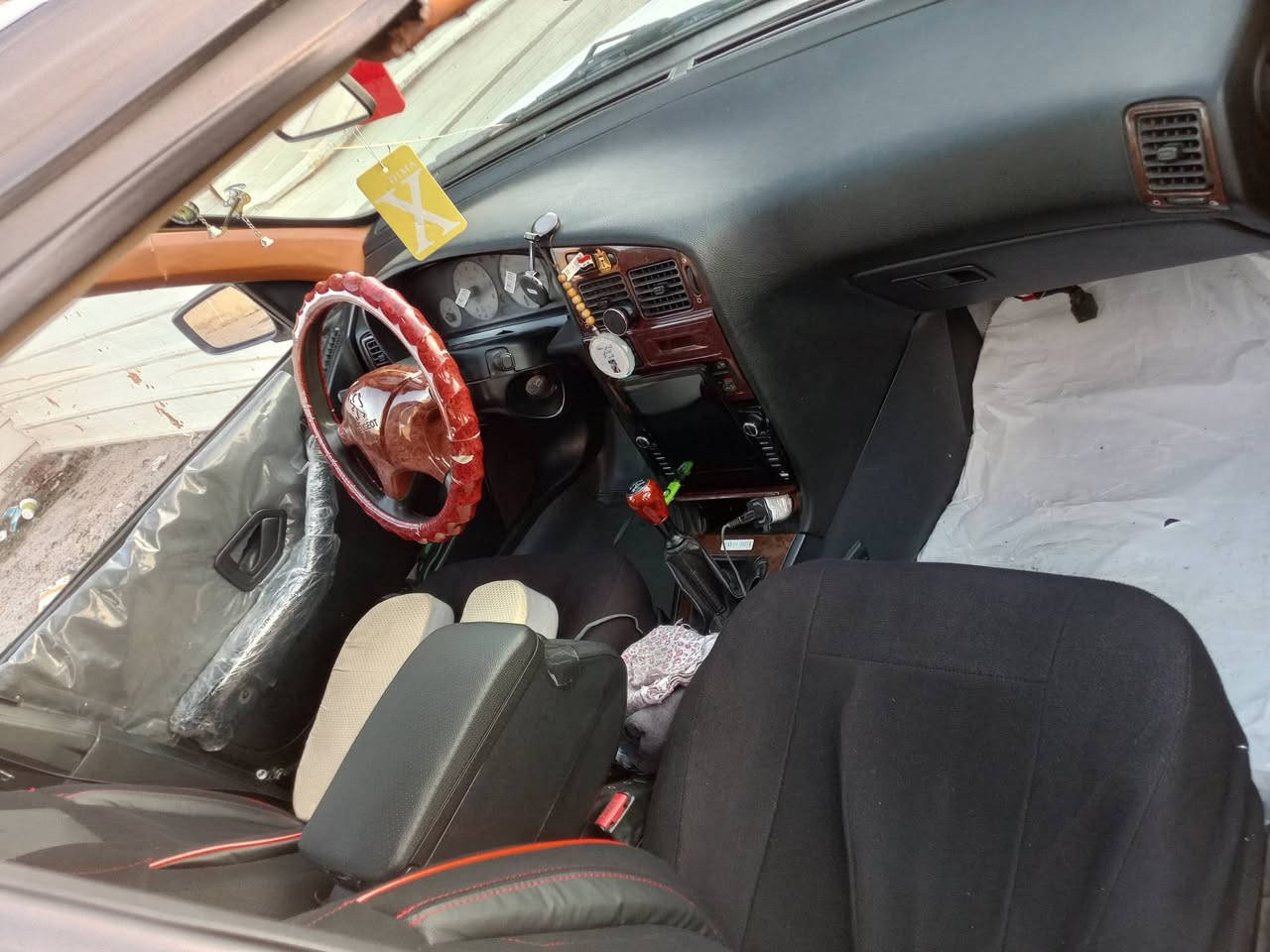 سلام عليكم بيجو بارس ٢٠١٣ رقم بابل مصفره هيئه وغرامات كير مكينه كفاله صدر نص ونص معروضه ب٣٠ وبيهة مجال مكانهة بغداد التاجي 
***********
***********
